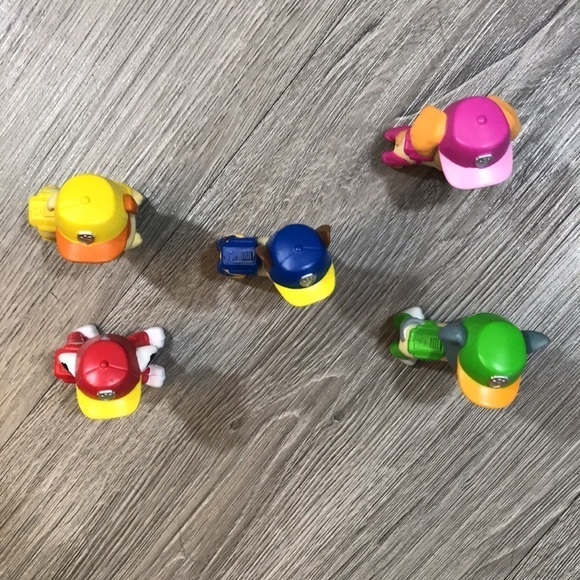 Paw Patrol Set of 5 Movable Rescue Team Figures - Picture 3 of 7